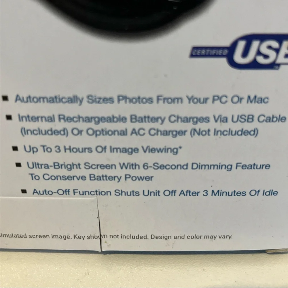 The Sharper Image Digital Photo Keychain USB 2.0 Rechargeable